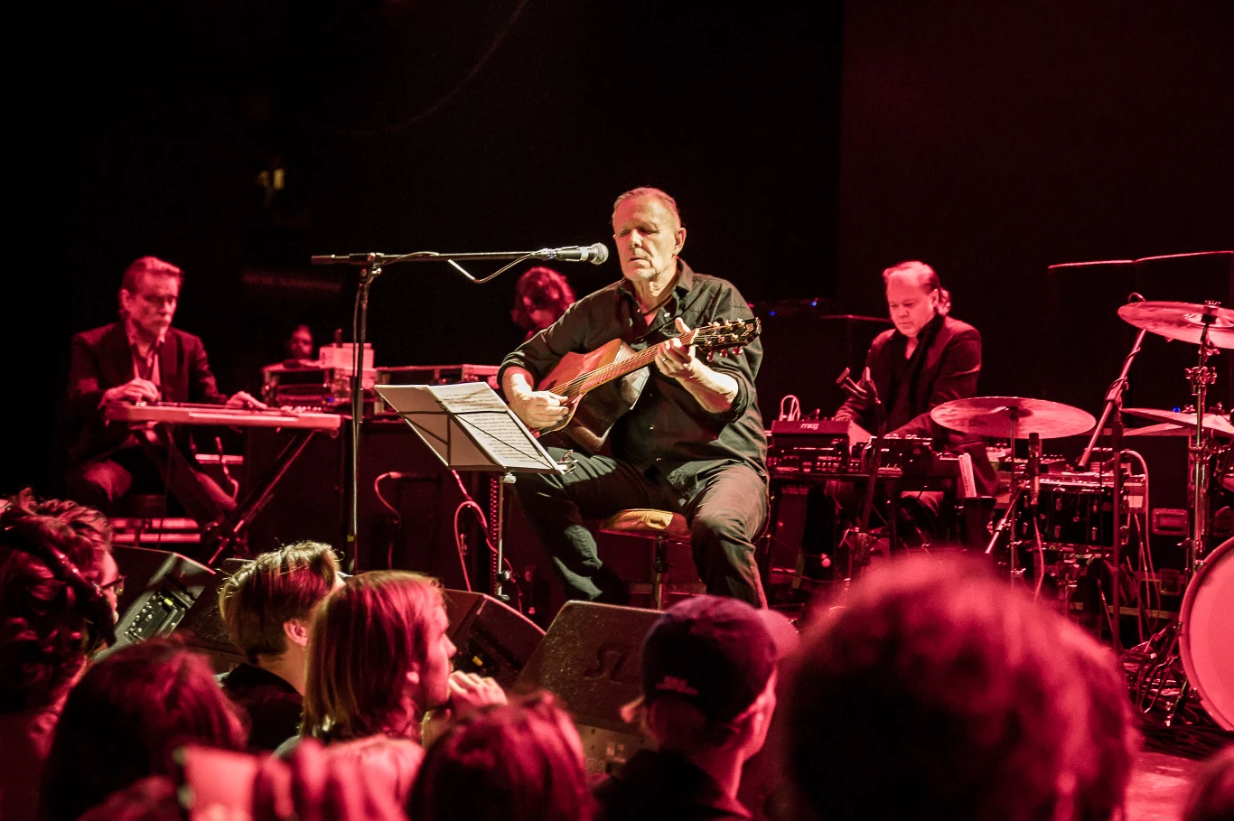 Zespół promował wydany w czerwcu album "The Beggar". Zespół promował wydany w czerwcu album "The Beggar".