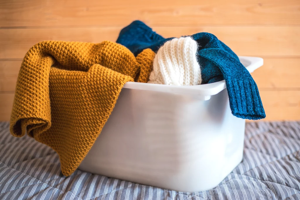 Jak przeprowadzić pranie na sucho w domu?