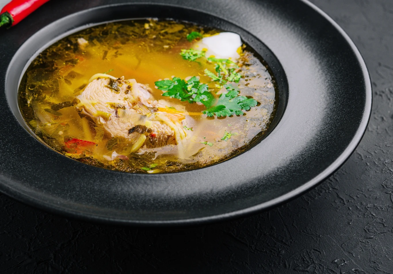 Resztki z rosołu wykorzystamy w innych przepisach