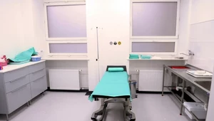 71-letni onkolog został skazany na 10 lat więzienia za molestowanie pacjentek