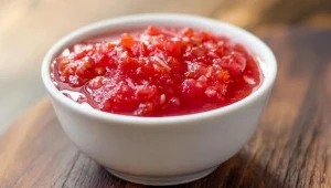 Do codziennej diety warto włączyć kilka przypraw, które przyspieszają spalanie tłuszczu i wspomagają odchudzanie