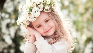 Polscy rodzice kochają to imię. "Piękny kwiat" robi furorę na porodówkach