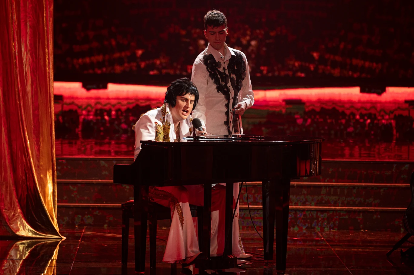 Marcin Januszkiewicz jako Elvis Presley w finale "Twoja Twarz Brzmi Znajomo"