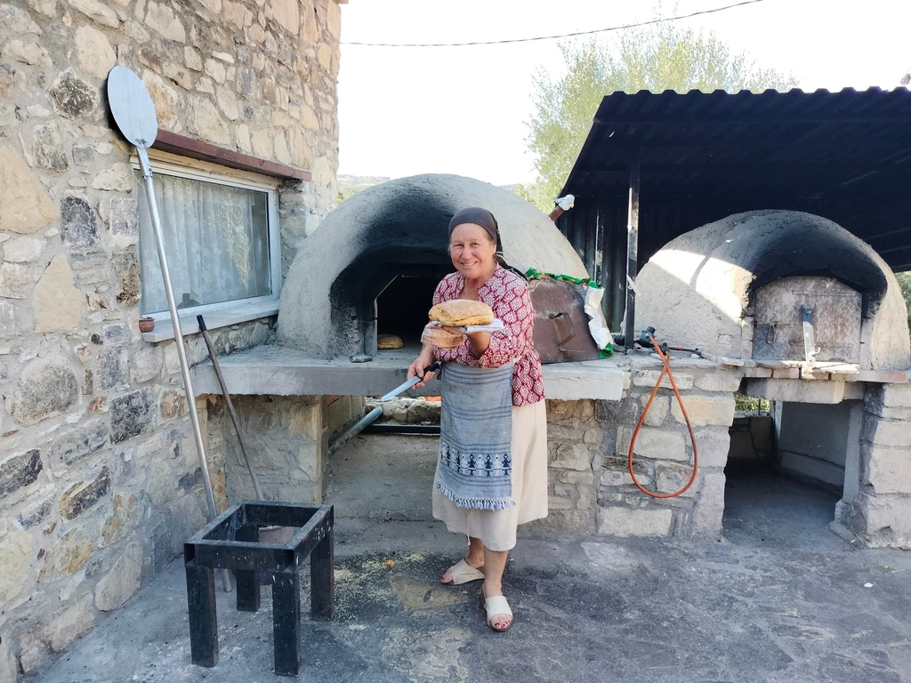Sofias`s house w Letymbou village. Tam doświadczysz domowej atmosfery, chleba i halloumi