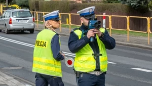 Już nie cmentarze. Teraz zmasowane kontrole policji są gdzie indziej