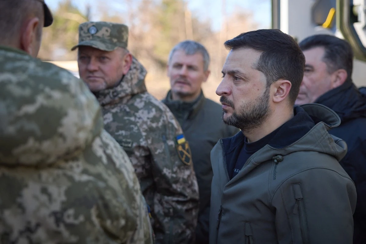 Naczelny dowódca ukraińskiej armii generał Wałerij Załużny i prezydent Ukrainy Wołodymyr Zełenski Naczelny dowódca ukraińskiej armii generał Wałerij Załużny i prezydent Ukrainy Wołodymyr Zełenski