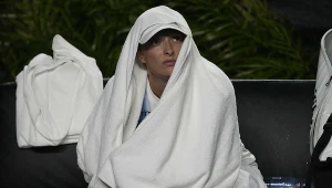 Iga Świątek nie dokończyła meczu z Aryną Sabalenką. Na drodze obu tenisistek stanęła fatalna pogoda. 