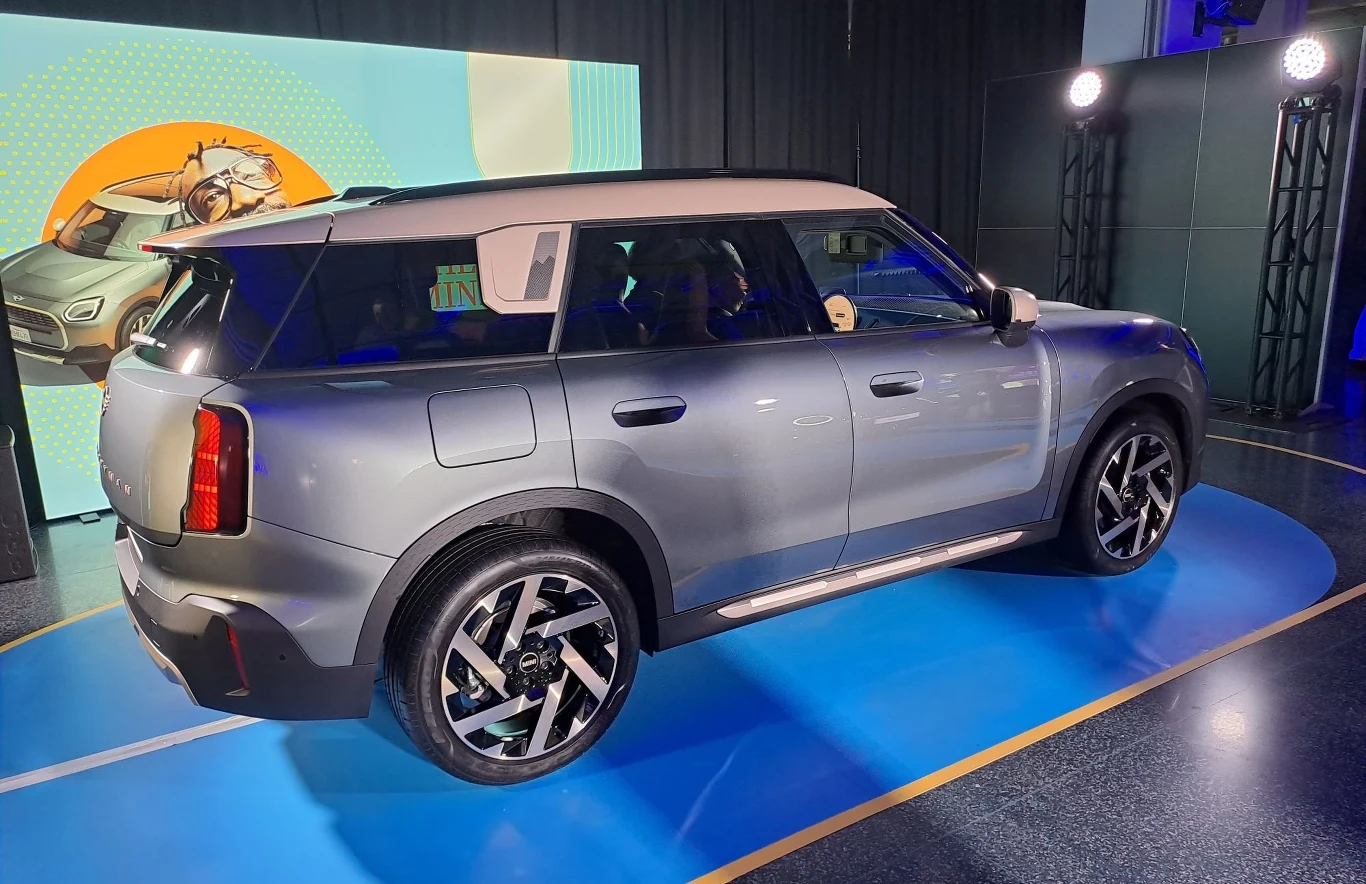 Nowe Mini Countryman jest zauważalnie większe od swojego poprzednika.