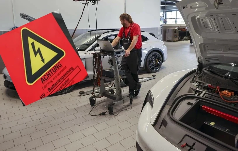 Technik elektromobilności to nowy zawód przyszłości. Pojawi się w polskich szkołach Technik elektromobilności to nowy zawód przyszłości. Pojawi się w polskich szkołach