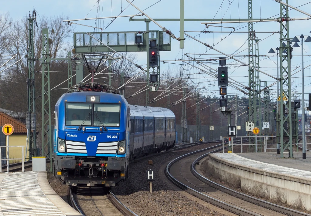Czesi uruchomią połączenie kolejowe, które zapewni dojazd z Pragi nad polskie morze w ciągu dziewięciu godzin
