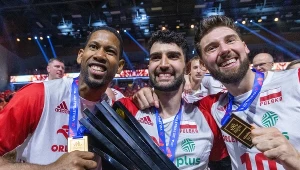 Poszło o śpiewanie hymnu. Potem padło pytanie o walkę w klatce