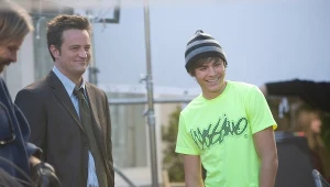 Matthew Perry i Zac Efron na planie filmu "17 Again"
