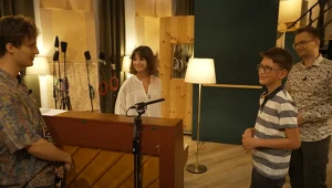 Adaś z wizytą w studiu zespołu Kwiat Jabłoni