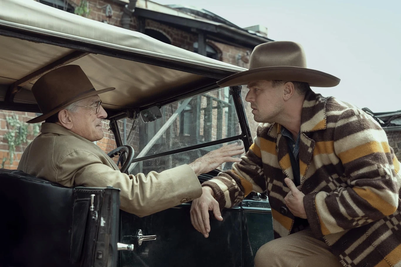 Robert De Niro i Leonardo DiCaprio w filmie „Czas krwawego księżyca"