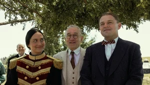 Lilly Gladstone, Leonardo DiCaprio i Robert De Niro w filmie "Czas krwawego księżyca"