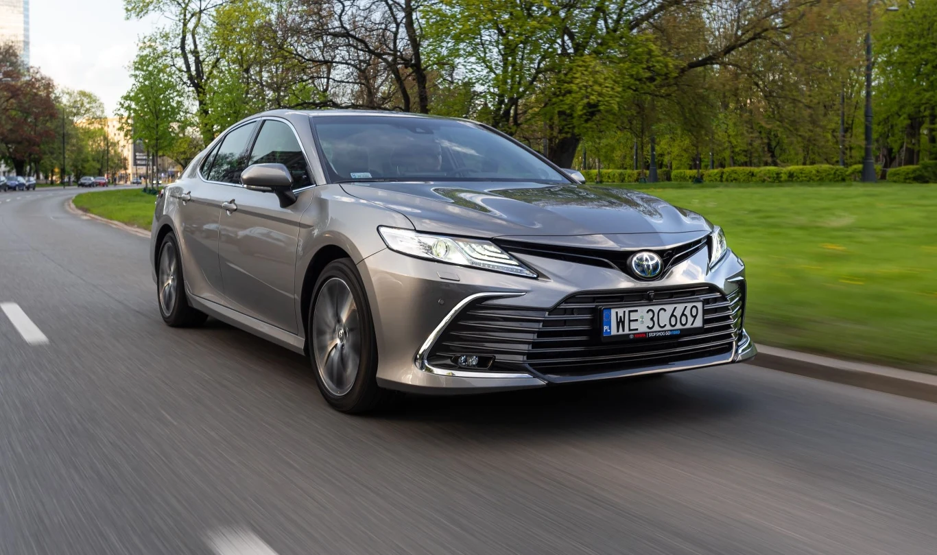 W przypadku Toyoty Camry można zaoszczędzić do 20 900 złotych.