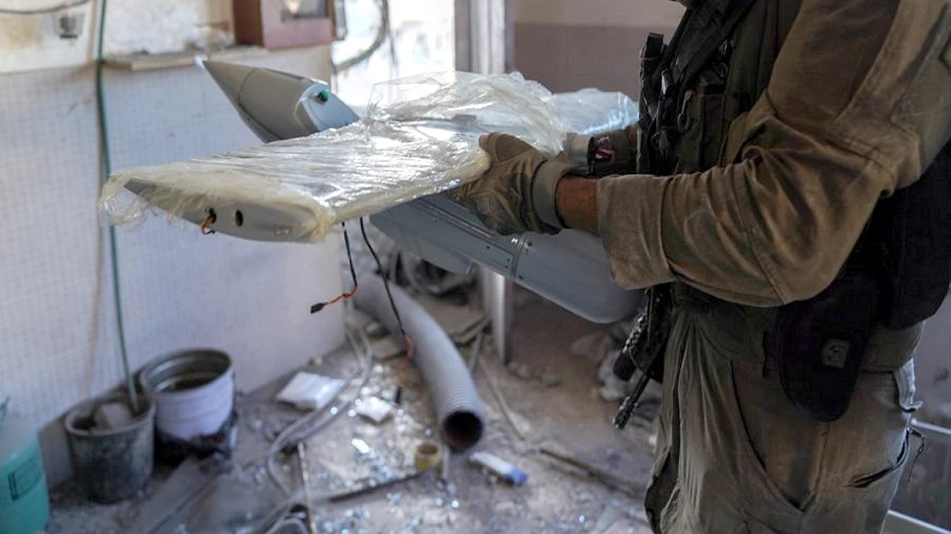 IDF odkryły fabrykę dronów kamikadze w cywilnym budynku w Strefie Gazy IDF odkryły fabrykę dronów kamikadze w cywilnym budynku w Strefie Gazy