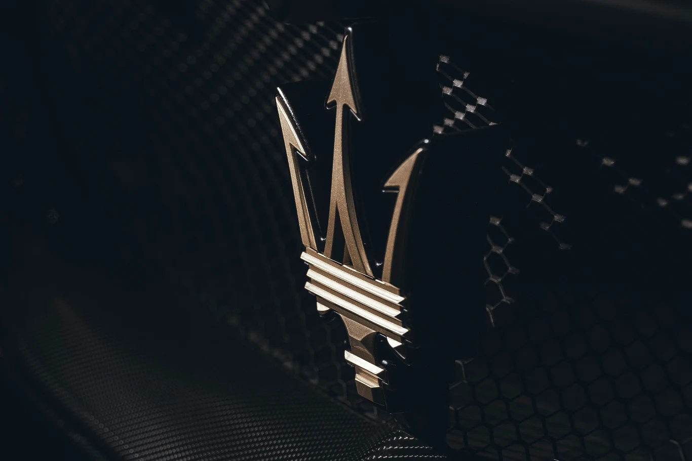 Maserati i boloński trójząb - atrybut Neptuna. Maserati MC20 Notte