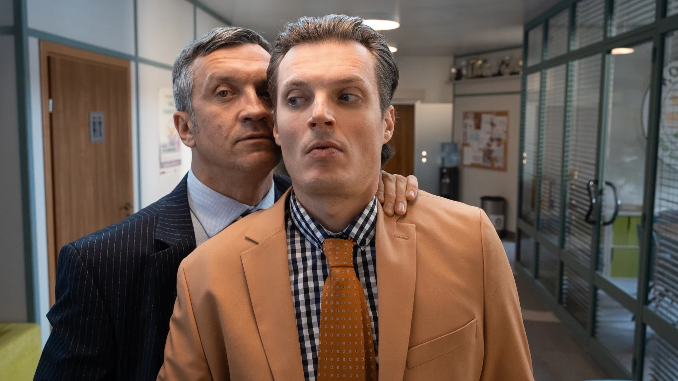 Michał Czernecki i Mateusz Król w serialu "Camera Cafe. Nowe parzenie"