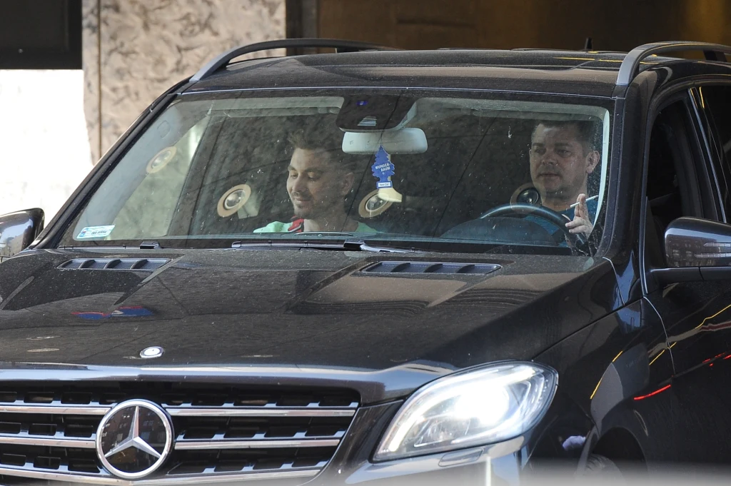 Daniel Martyniuk z rodzicami na zakupach Daniel Martyniuk z rodzicami na zakupach