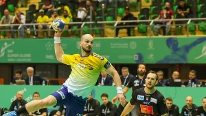 Mistrz Polski zagra w niedzielę z Barceloną. A miało być inaczej