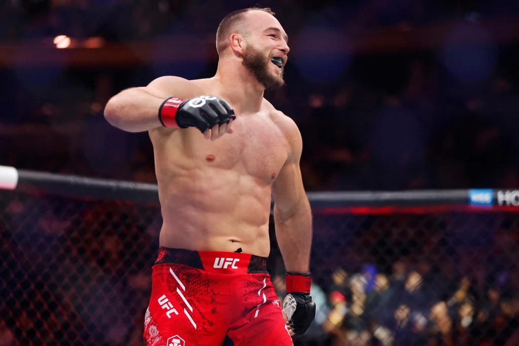 Mateusz Rębecki odniósł już trzecie zwycięstwo w UFC Mateusz Rębecki odniósł już trzecie zwycięstwo w UFC