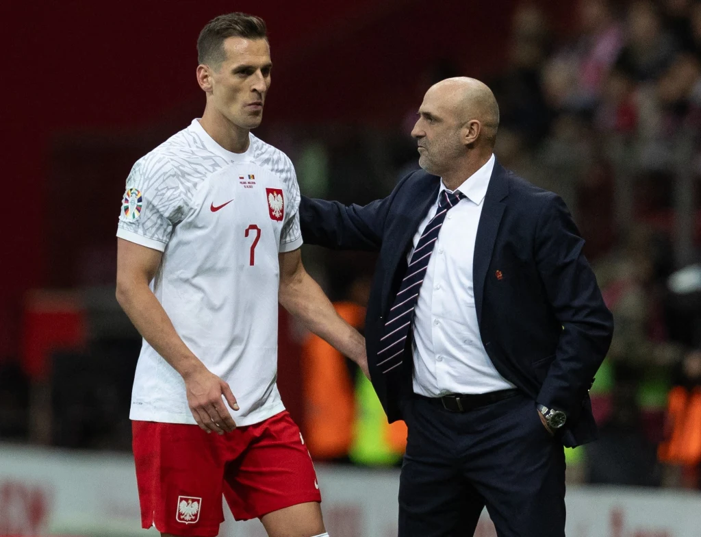 Michał Probierz nie mógł nawet rozważać powołania Arkadiusza Milika na mecz ze Szkocją. Napastnik jednak niebawem powinien być już w pełni sił po kontuzji Michał Probierz nie mógł nawet rozważać powołania Arkadiusza Milika na mecz ze Szkocją. Napastnik jednak niebawem powinien być już w pełni sił po kontuzji