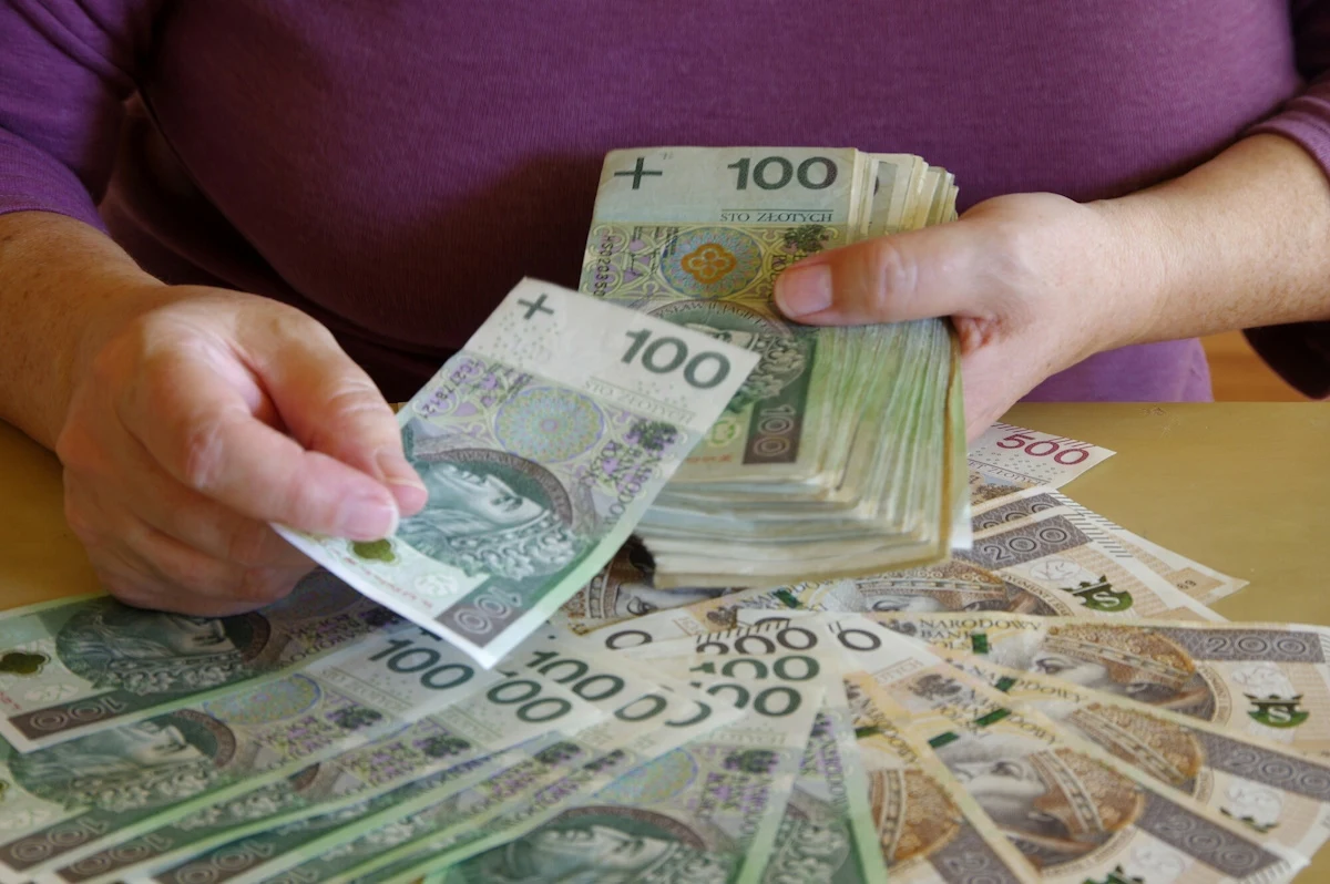 Specjalna premia od ZUS trafia do nielicznych. To ponad 5,5 tys. zł. Kto może skorzystać?