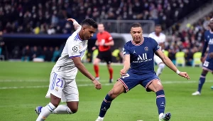 Rodrygo (z lewej) i Kylian Mbappe