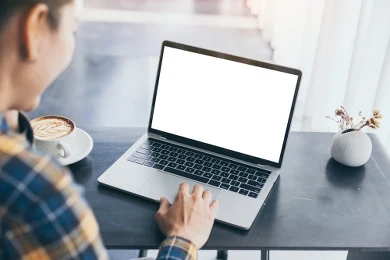 Duże przeceny na laptopy, tablety i smartfony w sklepach x-kom