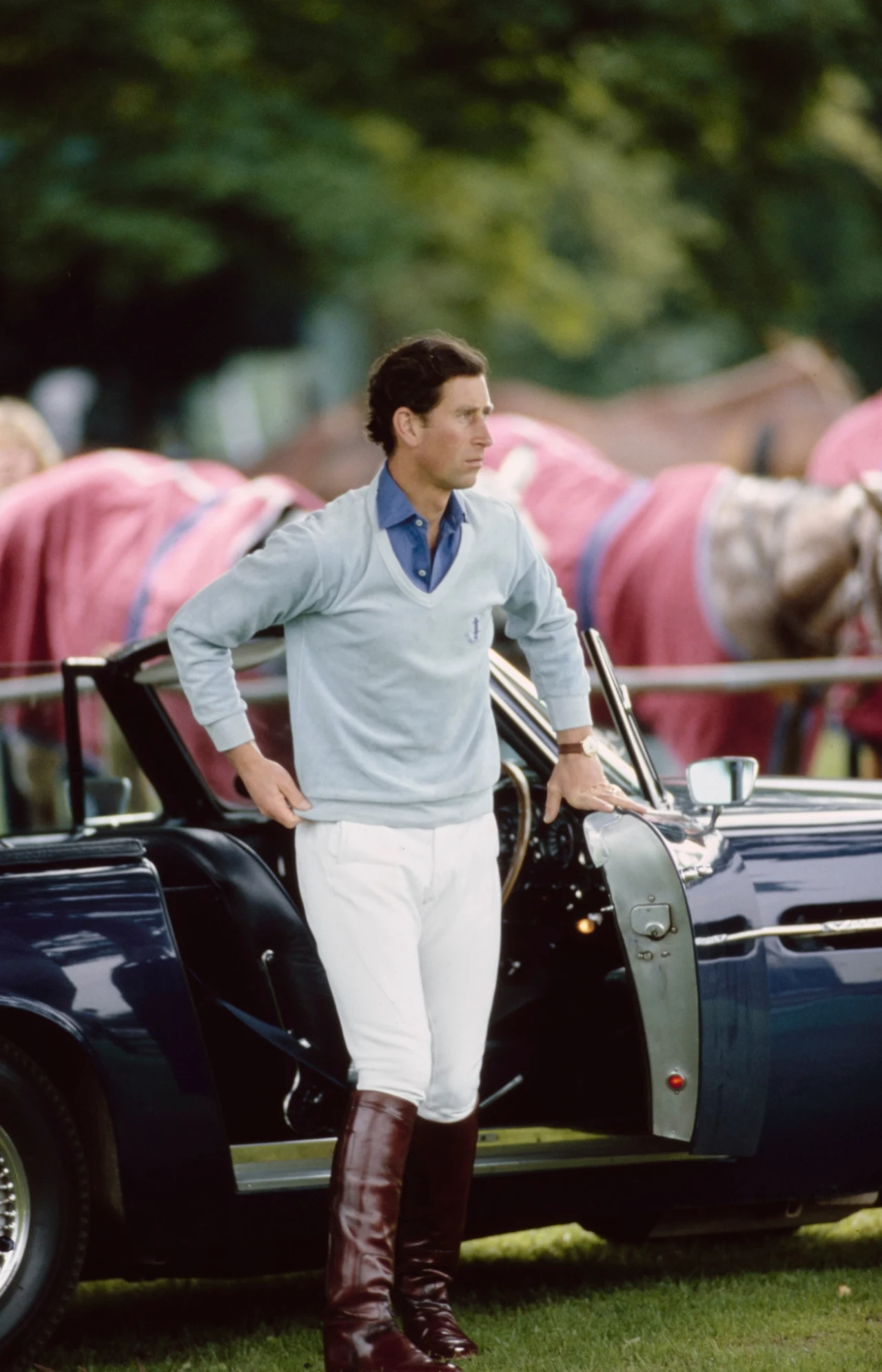 Arystokrata od lat jeździ samochodem marki Aston Martin Arystokrata od lat jeździ samochodem marki Aston Martin