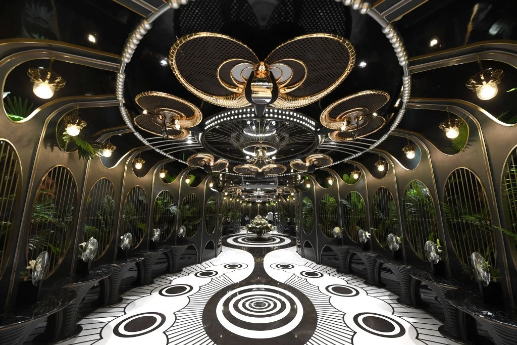 Partii Komunistycznej zależy na poprawieniu standardów w publicznych toaletach. Wnętrze jednego z takich miejsc w Nankinie na pierwszy rzut oka zadziwia jakością wykończenia