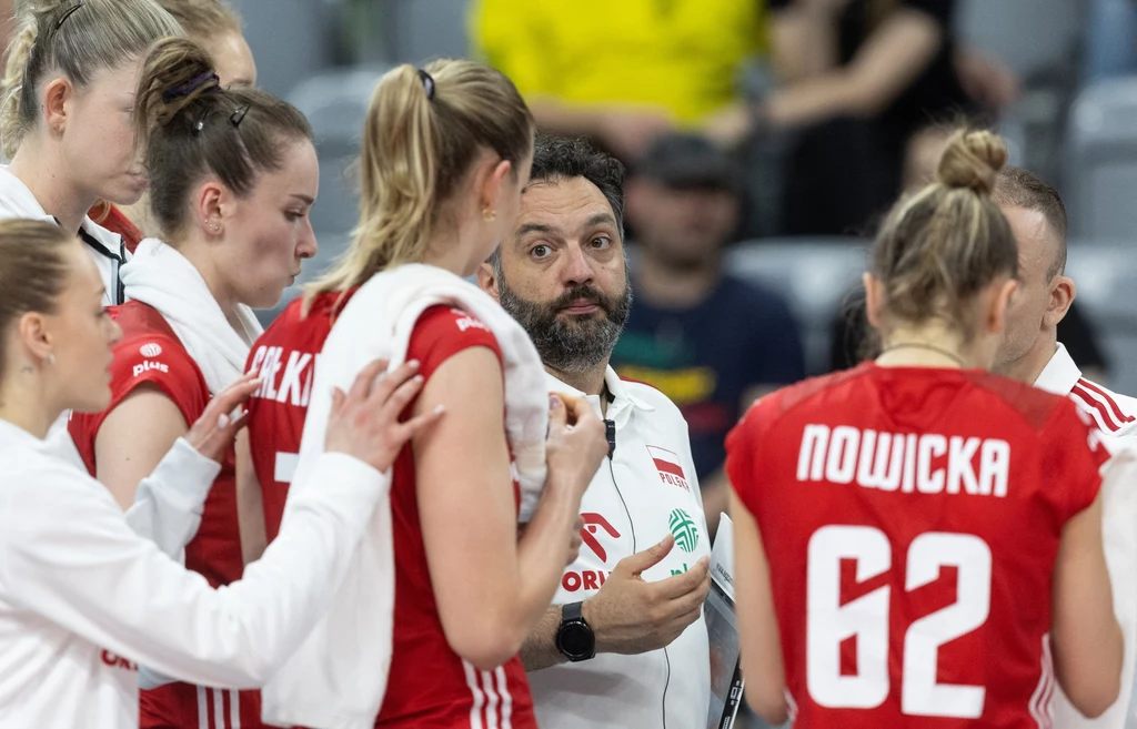 Posada Stefano Lavariniego w reprezentacji Polski zdaje się niezagrożona. Inaczej ma być z jego trenerską przyszłością w Fenerbahce Posada Stefano Lavariniego w reprezentacji Polski zdaje się niezagrożona. Inaczej ma być z jego trenerską przyszłością w Fenerbahce