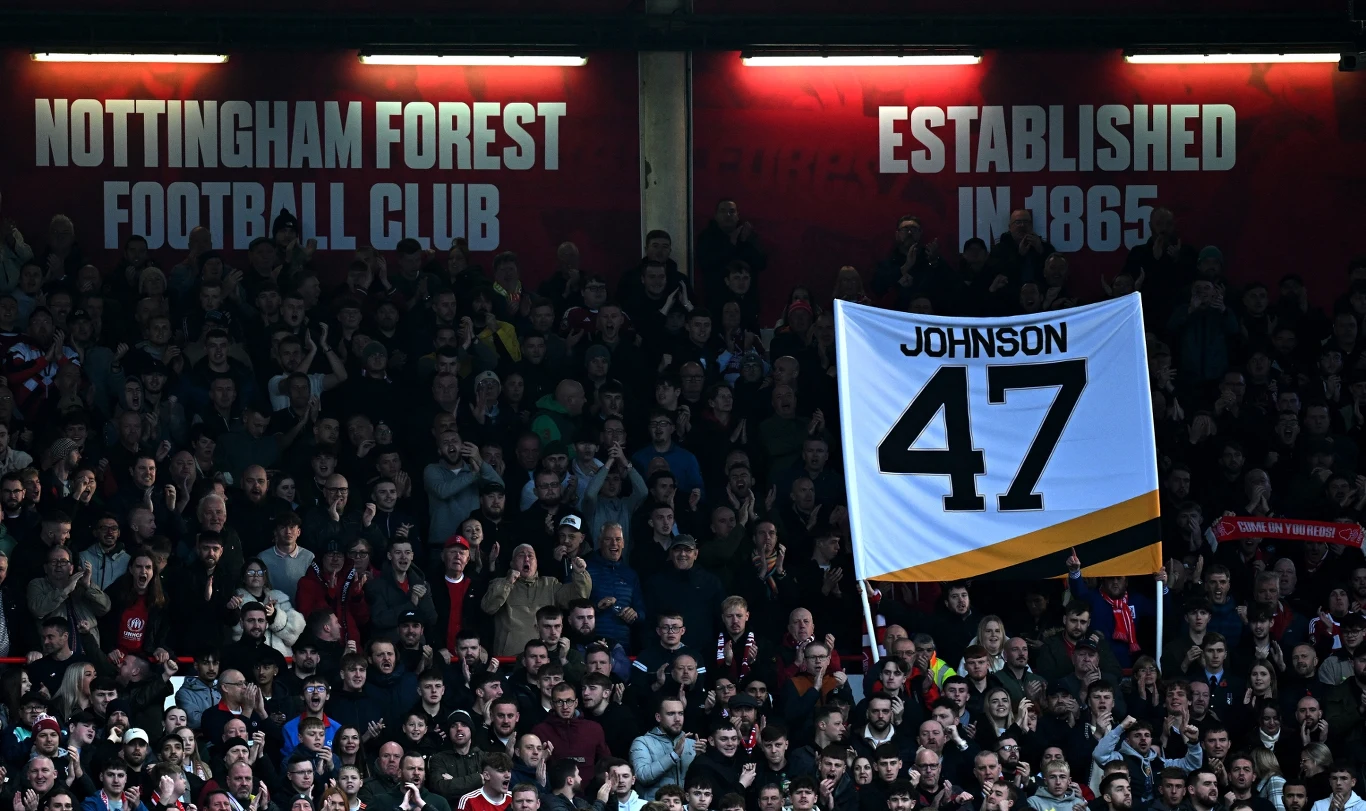 Kibice Nottingham Forest także nie zapomnieli o Adamie Johnsonie, który grał z numerem 47
