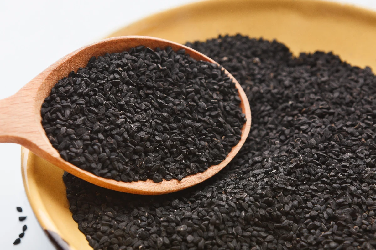 Czarnuszka to prawdziwa skarbnica zdrowia. Jakie posiada właściwości? Czarnuszka to prawdziwa skarbnica zdrowia. Jakie posiada właściwości?