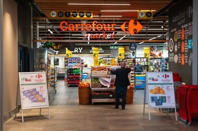 Carrefour opuszcza polski rynek! Sieć zamierza sprzedać sklepy. Jest już nawet nabywca