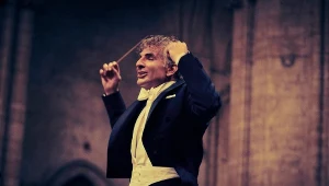 Bradley Cooper jako Leonard Bernstein w fimie "Maestro"