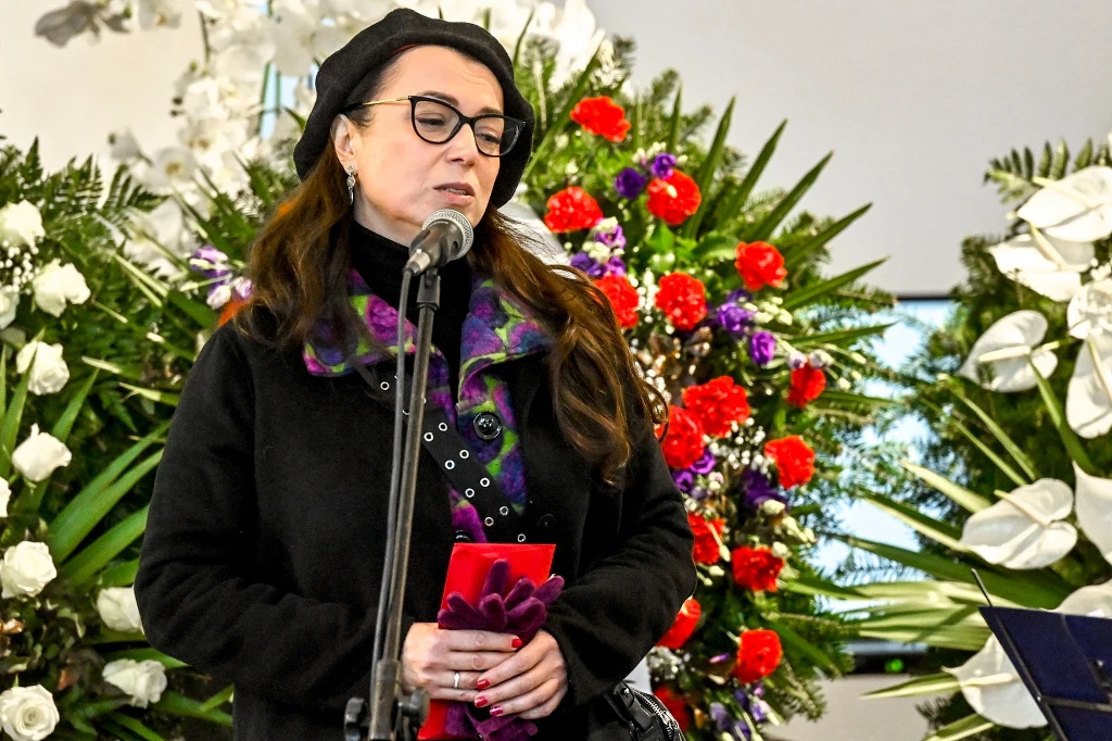 Katarzyna Pakosińska na pogrzebie Krzysztofa Jaślara