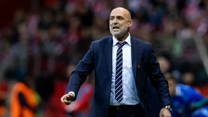 Michał Probierz musi teraz budować kadrę na Euro 2024. Czy znajdzie się w  niej miejsca dla Jana Bednarka?