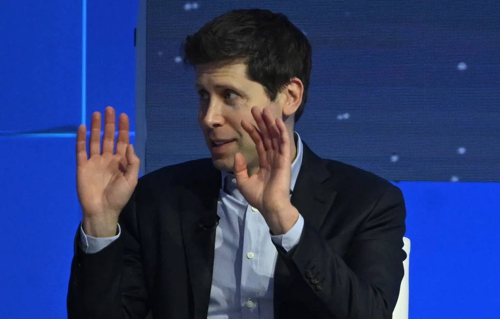 Sam Altman, szef OpenAI. Gigant technologiczny odpowiedzialny za ChatGPT przejął startup IO za 6,5 mld dolarów