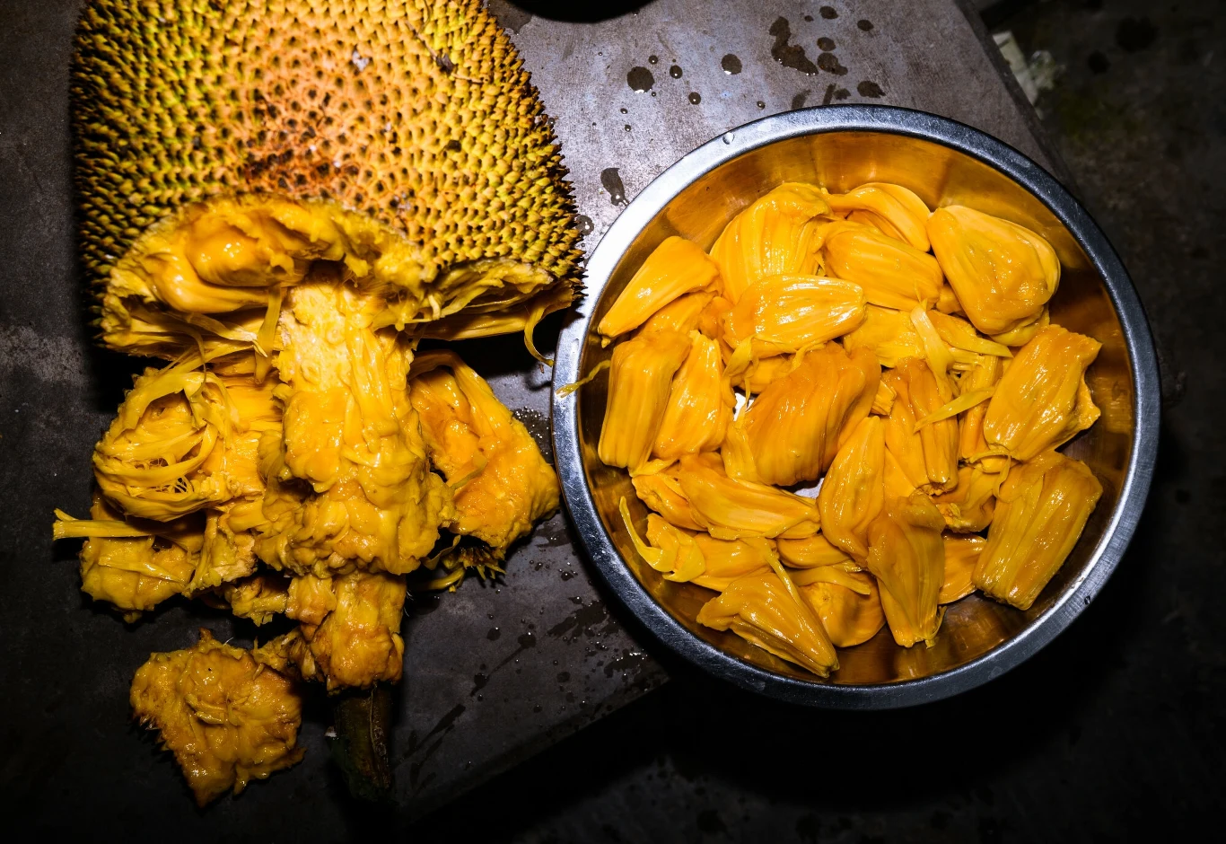 Jackfruit to owoc chlebowca, który zachwyca uniwersalnym zastosowaniem w kuchni