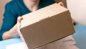 Przesyłka mogła "odmienić jej życie". Zdecydowała się ją zwrócić