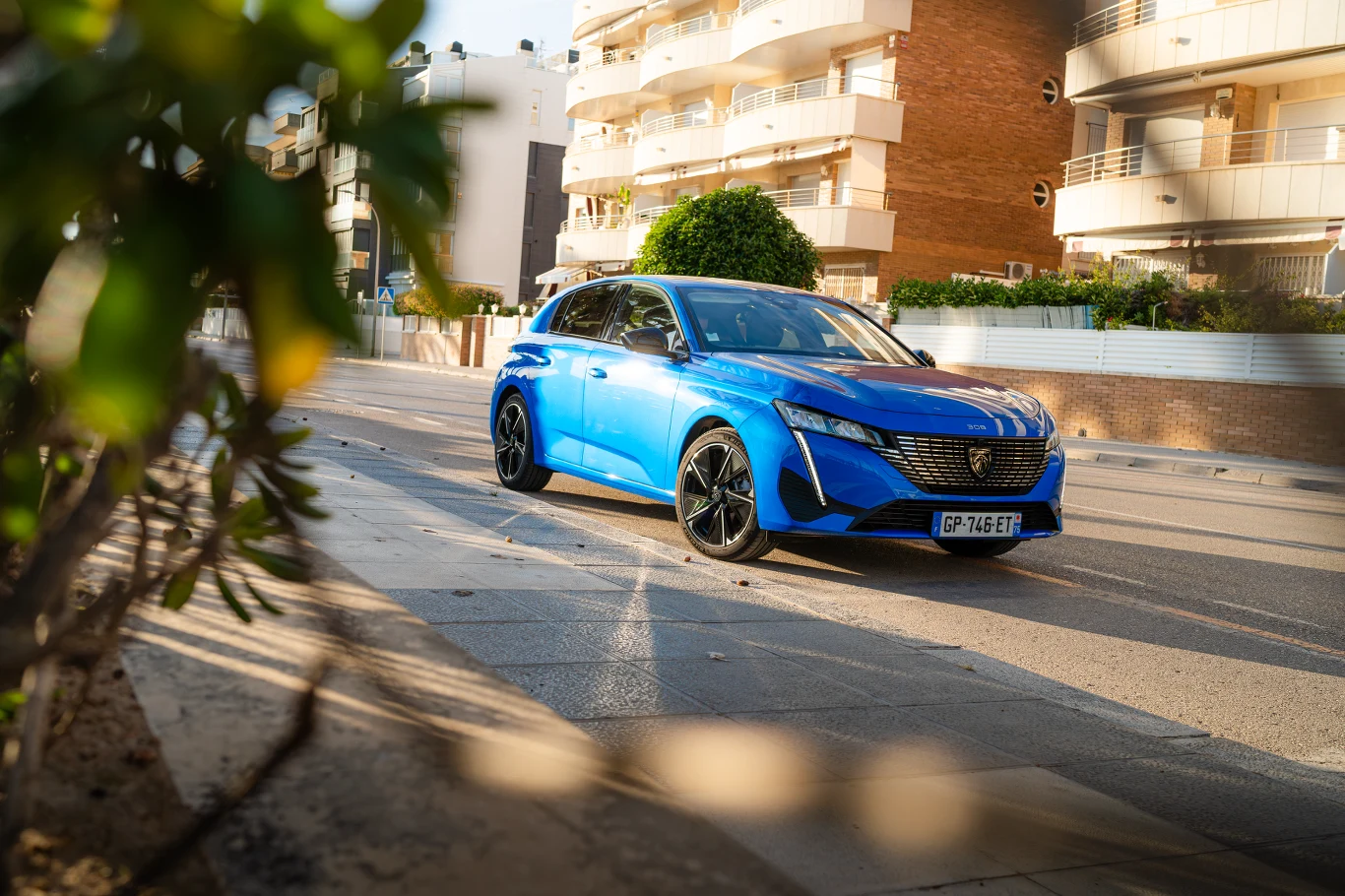 Pierwsza jazda nowym Peugeot E-308