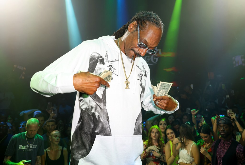 Snoop Dogg oszukał fanów. Nie zamierza rzucić palenia