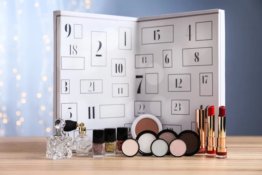 Kalendarz adwentowy z kosmetykami z pewnością ucieszy każdą kobietę