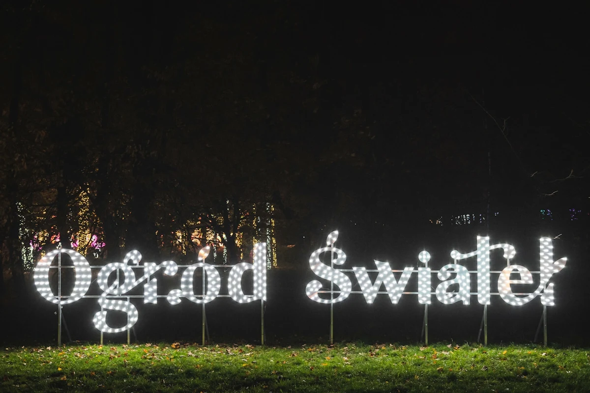 W wielu polskich miastach rozbłysnęły już ogrody świateł