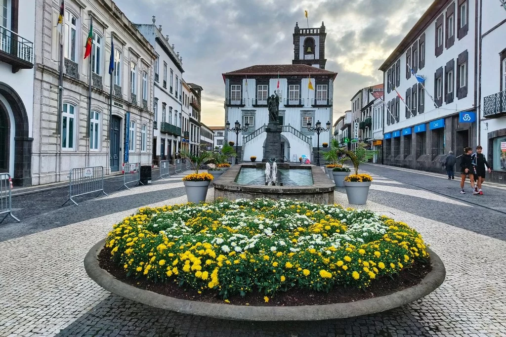 Ponta Delgada to kameralne i urokliwe miasto