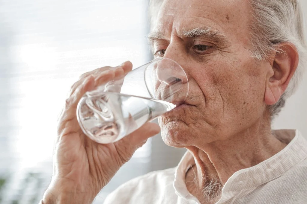 Suchość w gardle i chrypka to pierwsze symptomy nowotworu krtani Suchość w gardle i chrypka to pierwsze symptomy nowotworu krtani