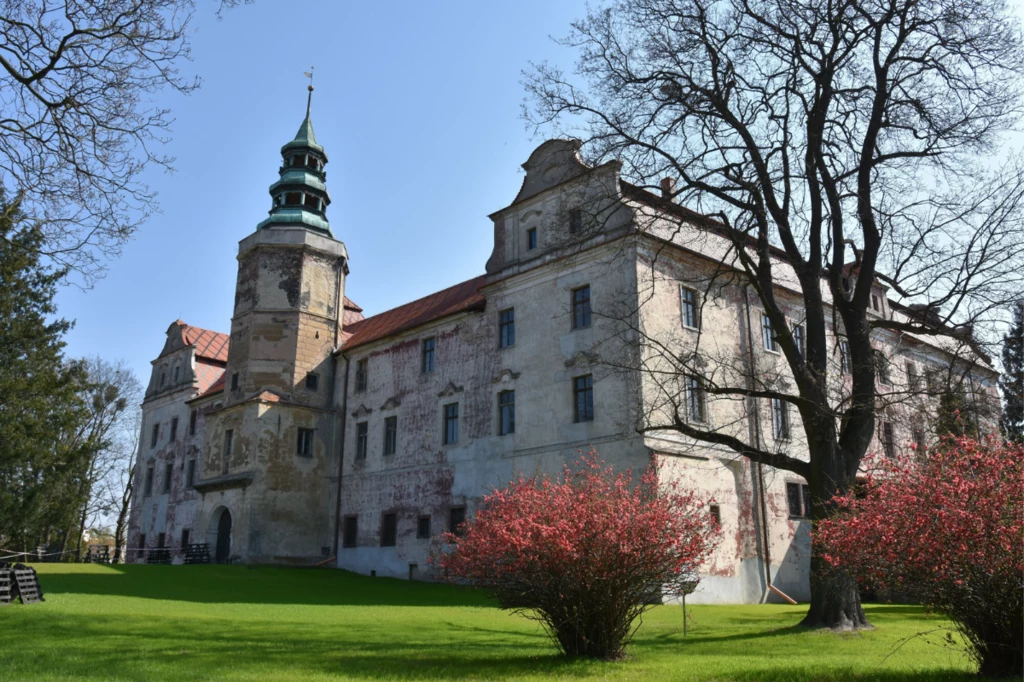 Zamek Niemodlin znów ma polskich właścicieli