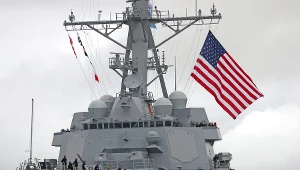 Amerykański niszczyciel USS Thomas Hudner zestrzelił kilka dronów, wystrzelonych przez rebeliantów Huti, nad Morzem Czerwonym